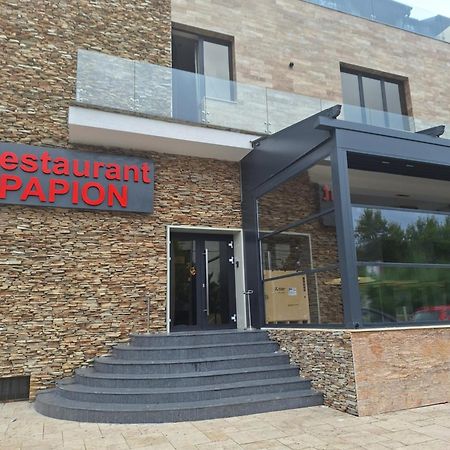 Hotel Papion Букурещ Екстериор снимка