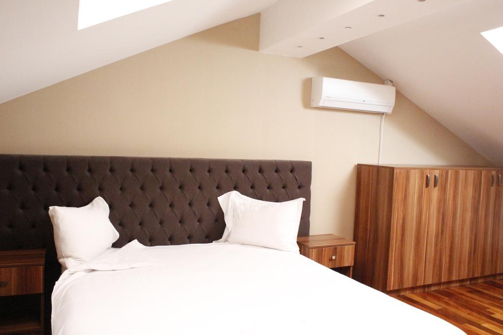 Hotel Papion Букурещ Екстериор снимка