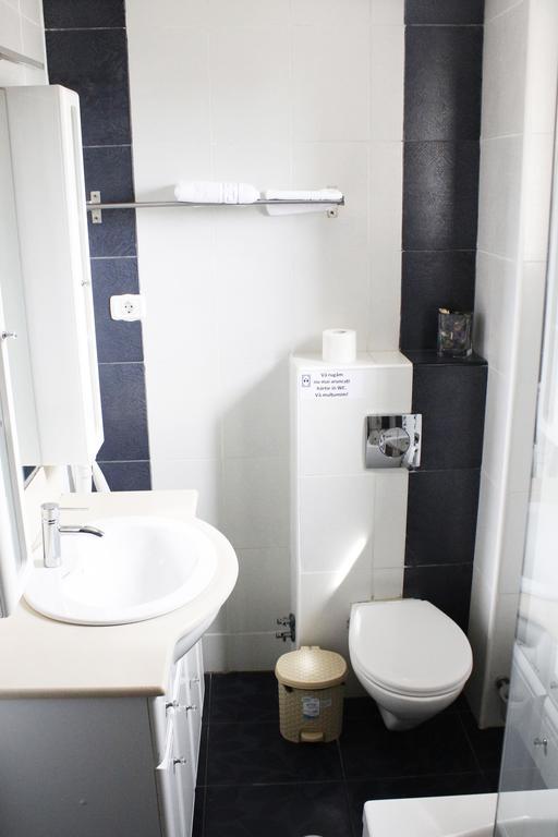 Hotel Papion Букурещ Екстериор снимка